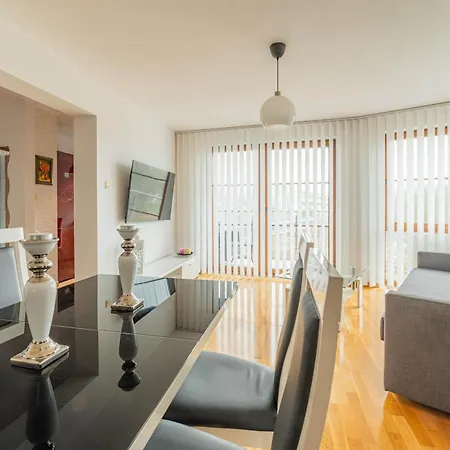 Horyzont Apartamenty- Nadmorski, Blisko Pkp I Centrum * Kolobrzeg